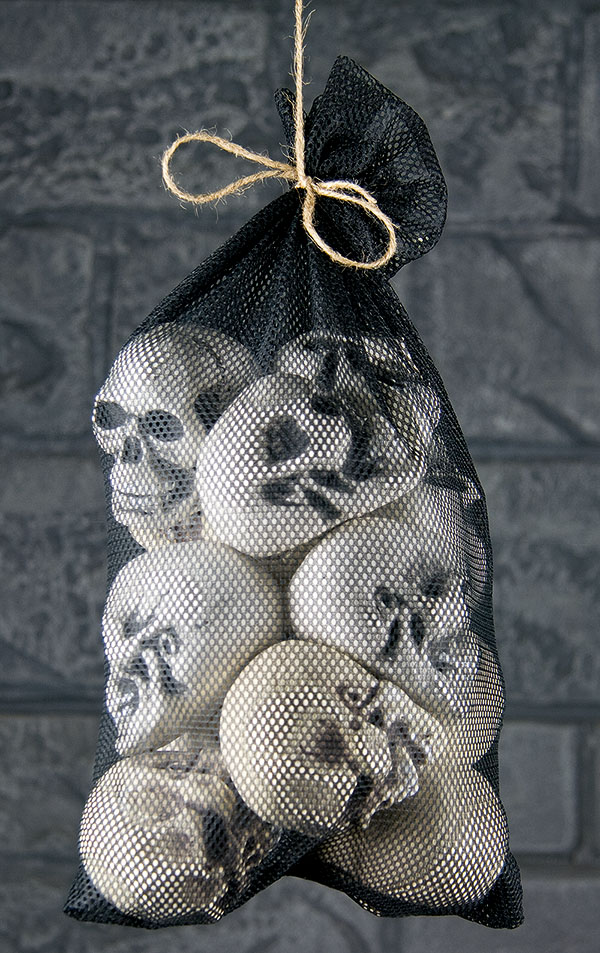 Skulls in Net Bag Pk12 - Skeletons Skulls